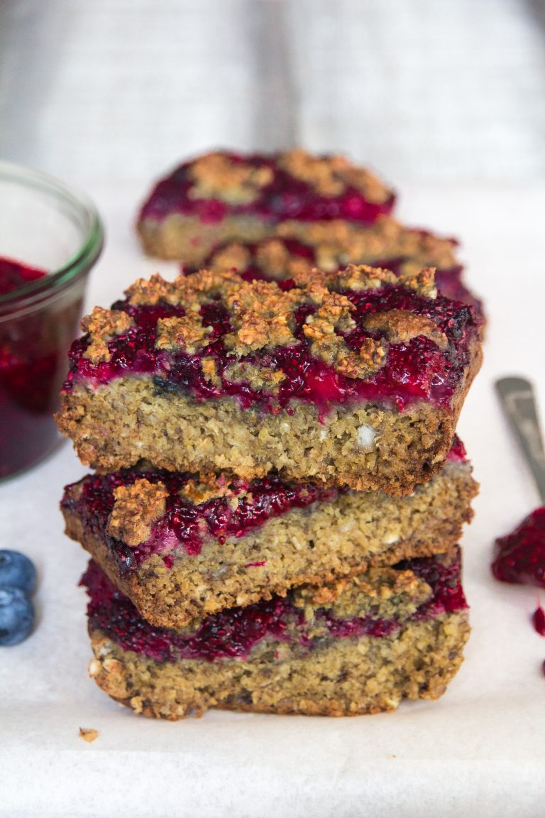 Berry Breakfast Bars sheloveseating