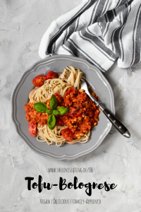 Pasta with tofu bolognese